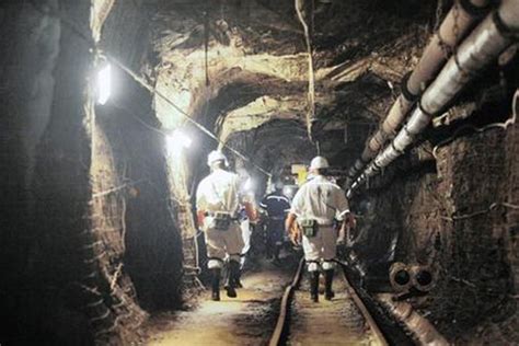 Mine collapse in Zimbabwe kills one, injures three